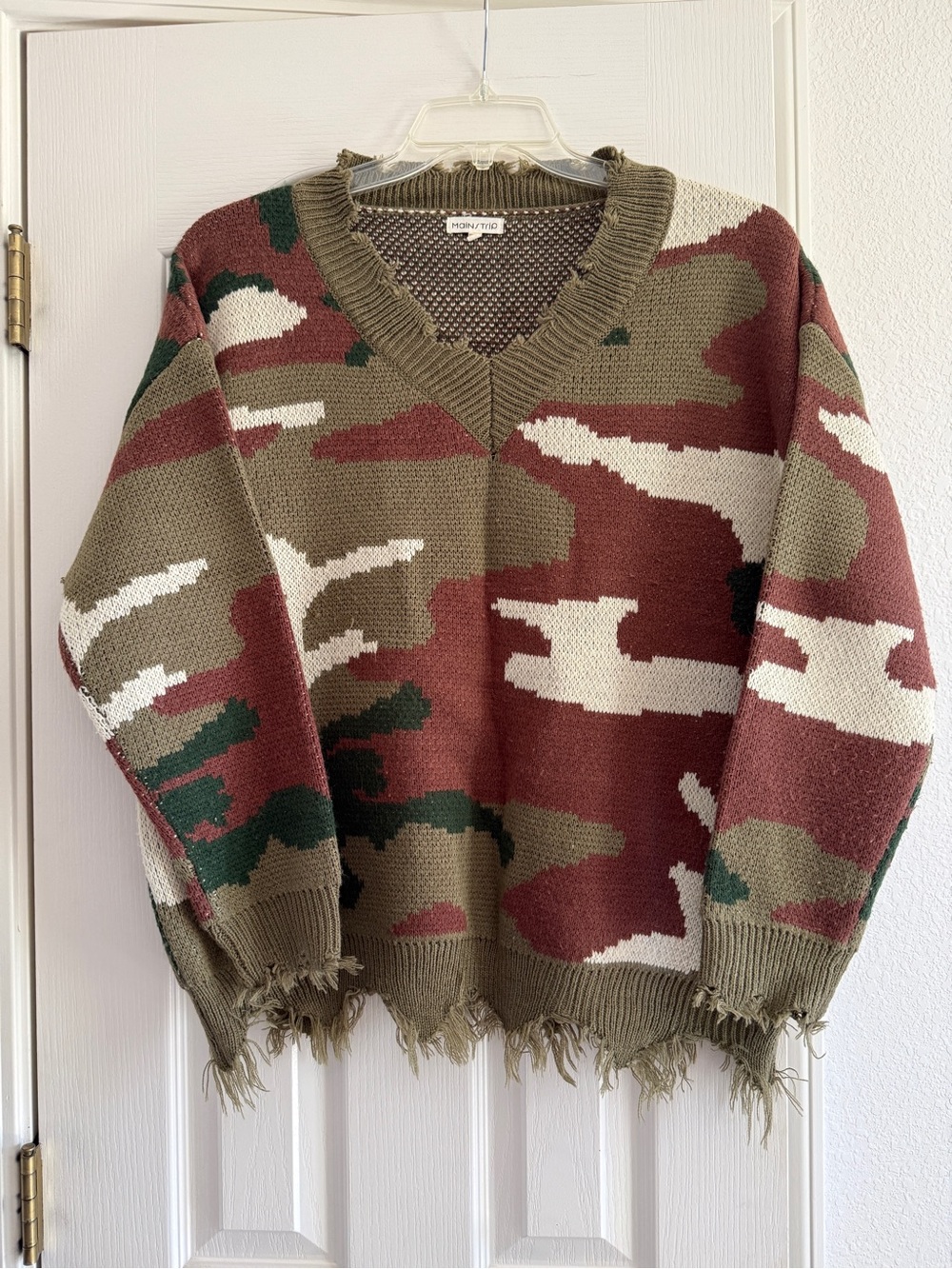 Distressed Camouflage V-Neck Sweater - Olive/Rust/Cream